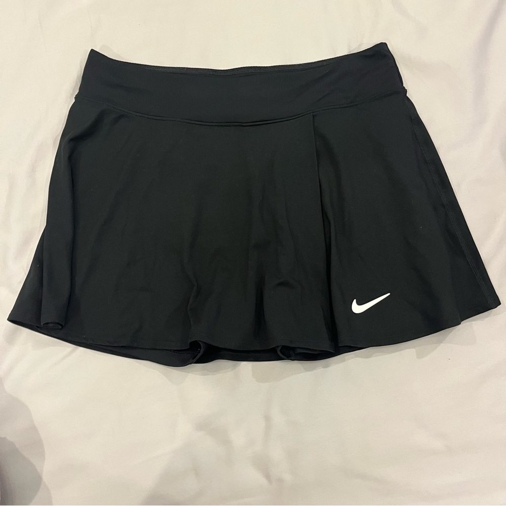 OWO- Nike “Victory Flouncy” Dry Fit Black Womens tennis skirt- size medium